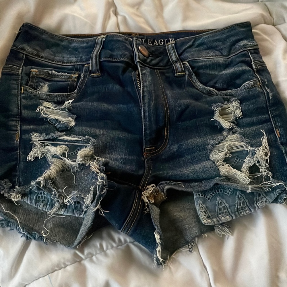 American eagle ripped Jean shorts